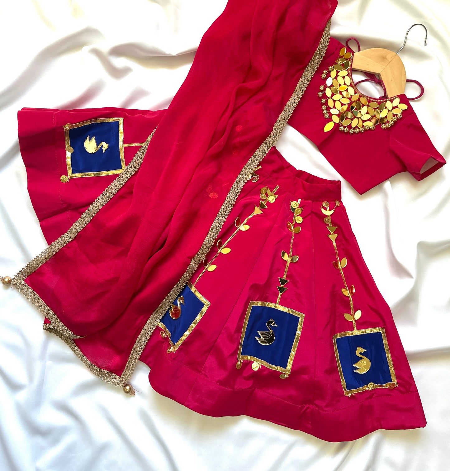 Beautiful Diwali outfit for little girls to make them shine this festival season