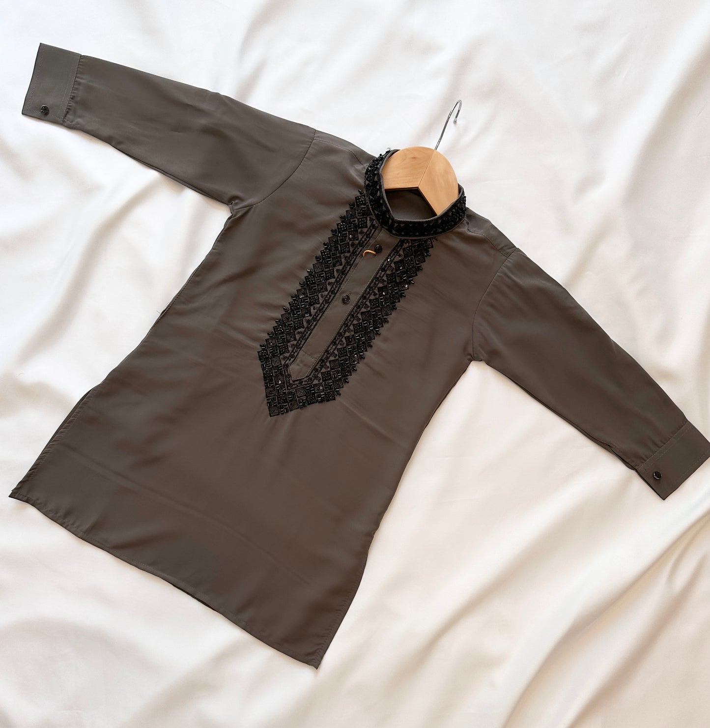 Boys Indian dress, pakistani outfit for festive occassions. ships from Canada