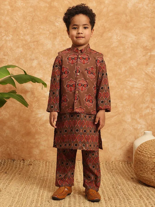 Kids Boys' Cotton Kurta Pyjama & Nehru waistcoat jacket. Ethnic outfit for Diwali, weddings & festivals in Canada.