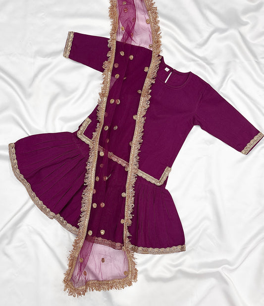 New born, 3 months, 6 months, 1 yr & 2 yr. Infant, New & female. Indian dress, pakistani outfit