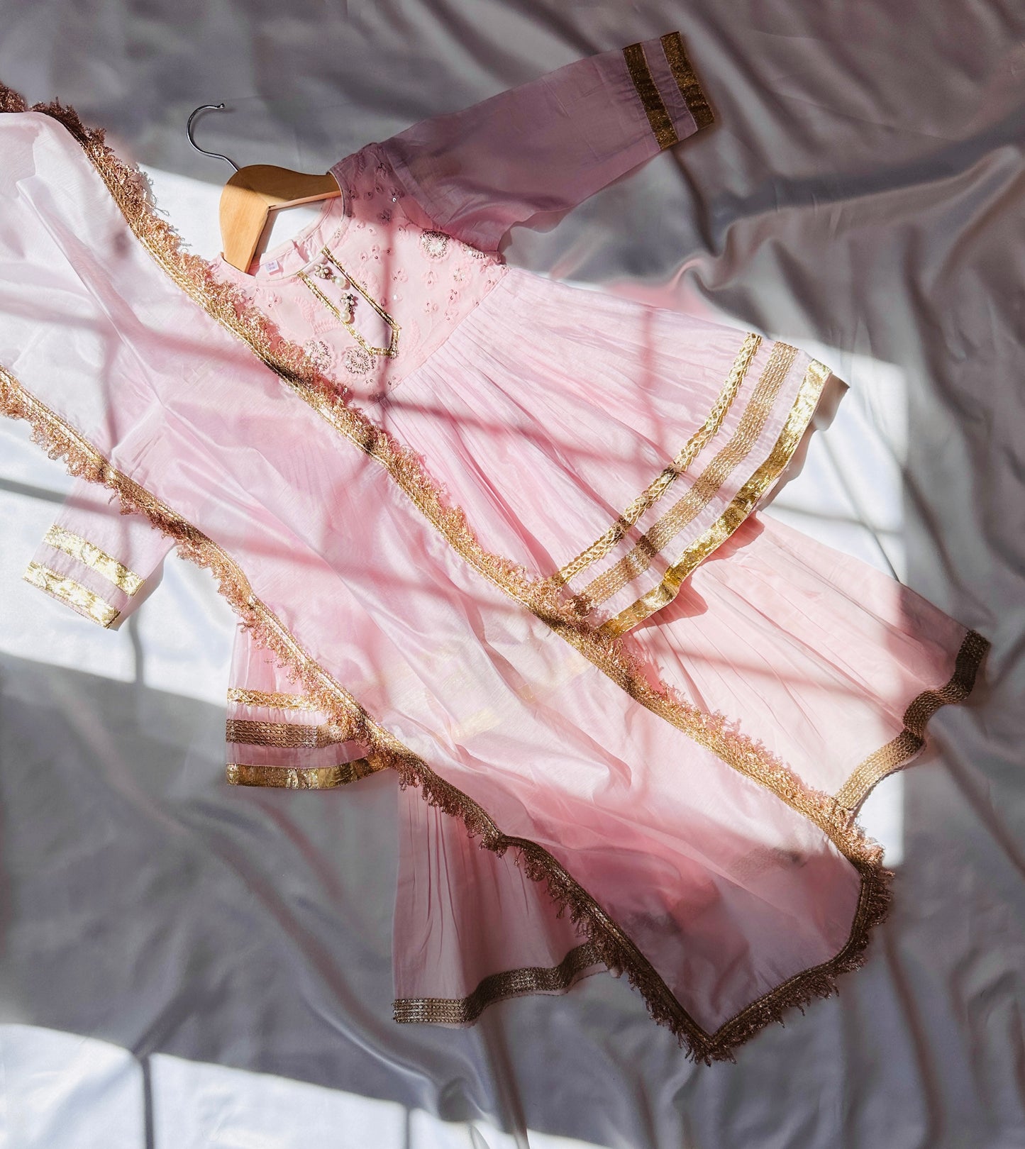 Kids Sharara Suit, Girls Ethnic Wear Canada, Kids Pakistani Clothes, Indian Kids Party Wear, Kids Festive Outfits.