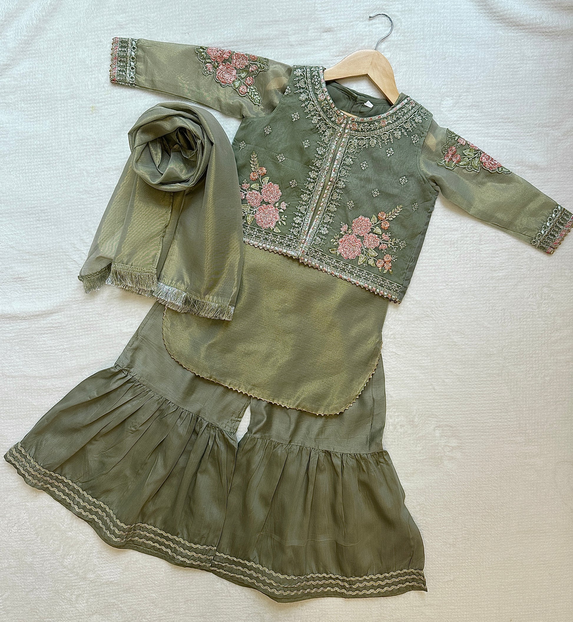 Girls embroidered gharara set. Authentic Pakistani-style kids' festive wear from Mitthu Kids Canada.