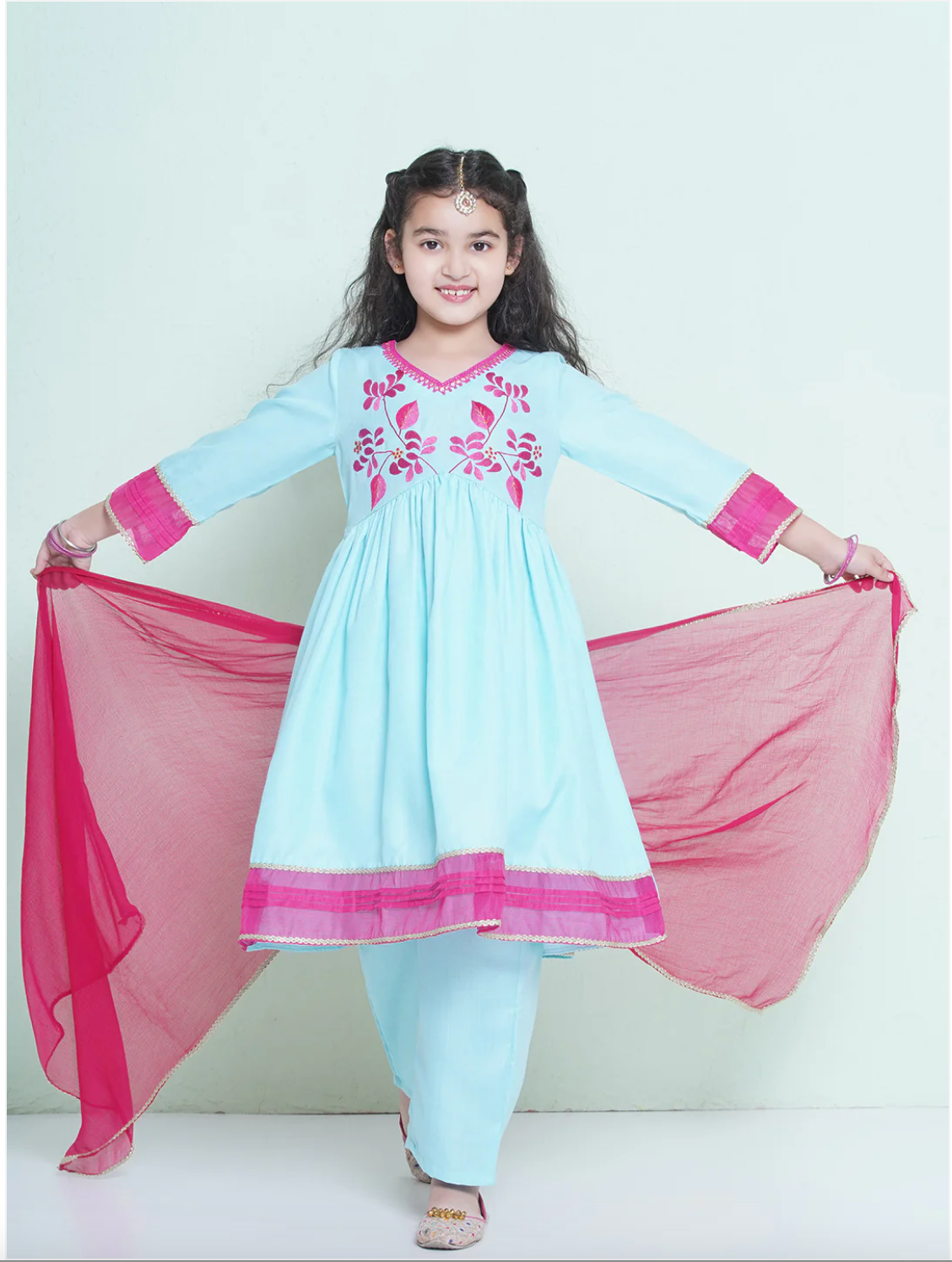 Kids salwar suits and kameez in USA & Canada – shop anarkalis, lehengas, and festive Indian outfits online at mitthukids.ca.