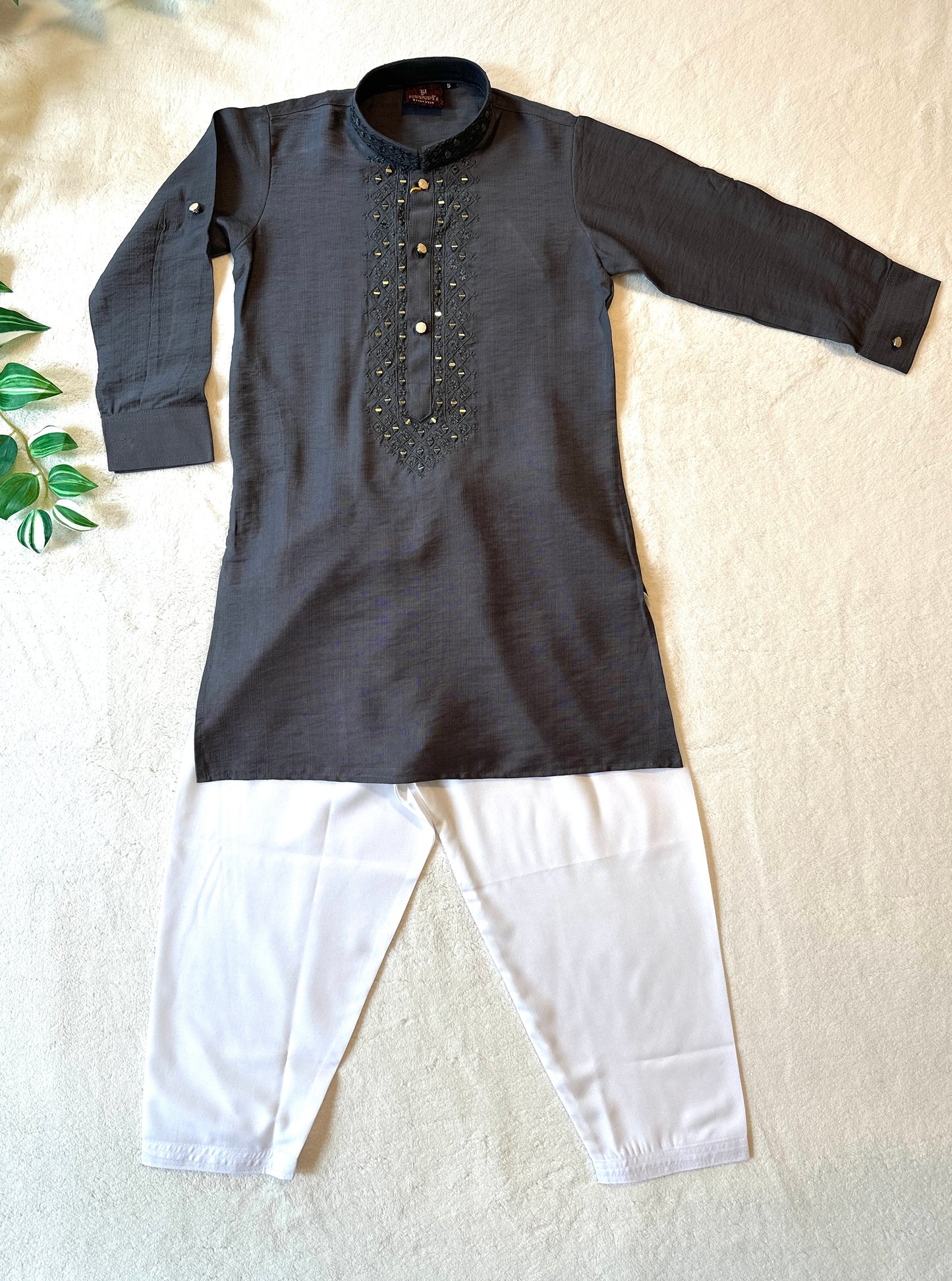 Shop in Canada for comfortable Indian/pakistani traditional dress for little boys