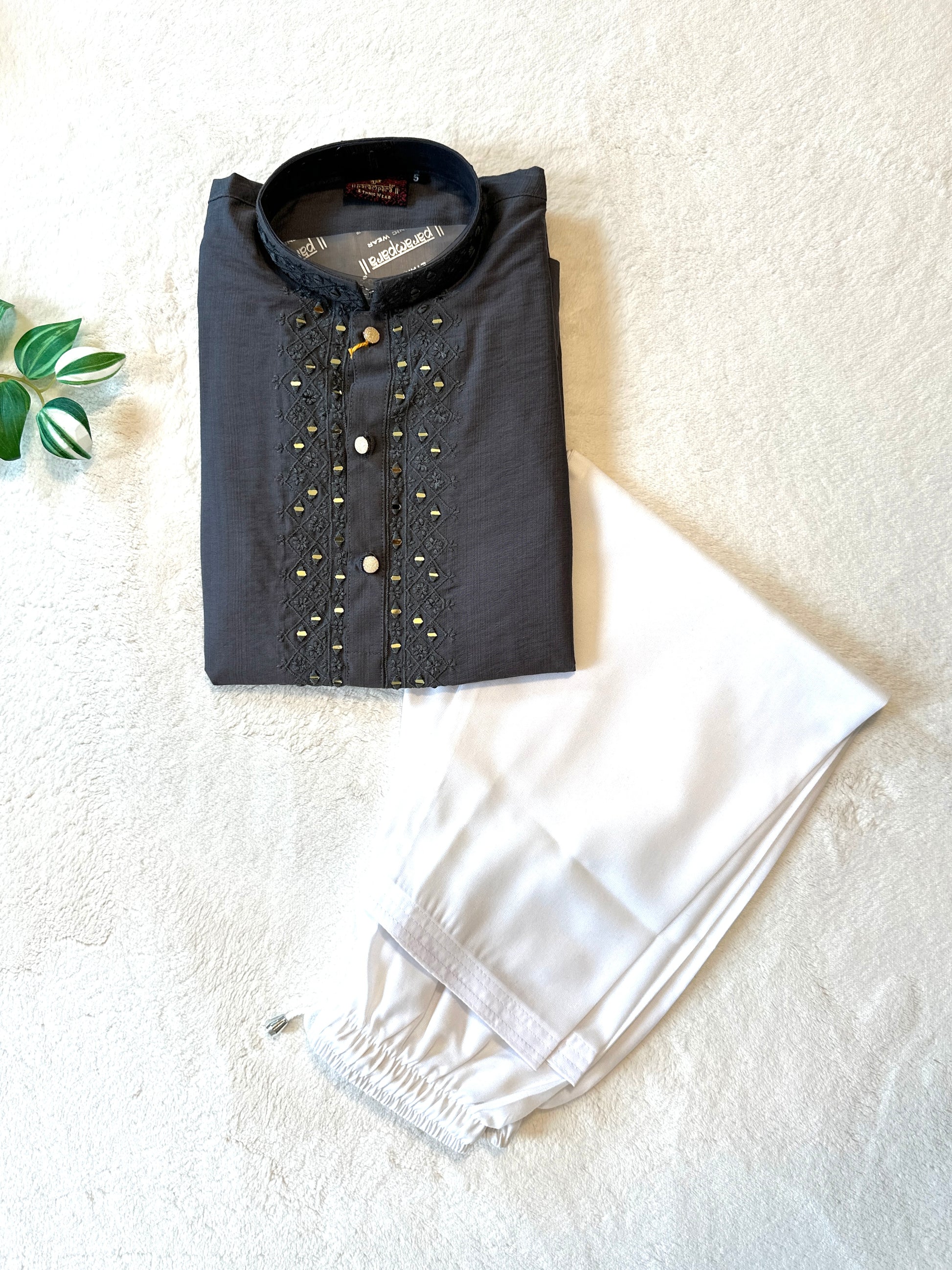 Shop in Canada for comfortable Indian/pakistani traditional dress for boys, kurta pyjama.`