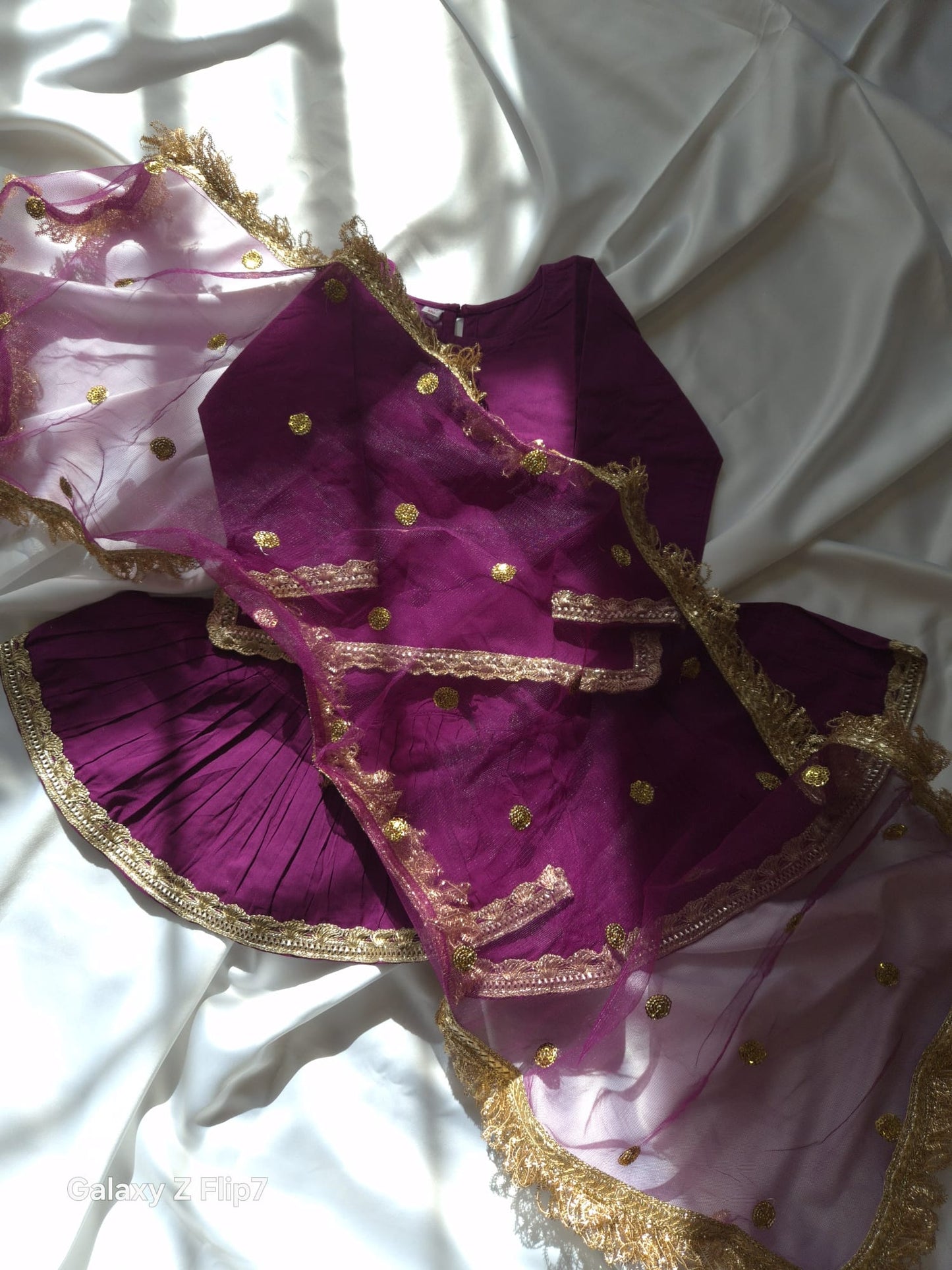 New born, 3 months, 6 months, 1 yr & 2 yr. Infant, New & female. Indian dress, pakistani outfit