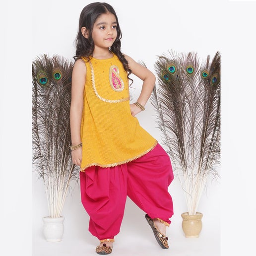 Jaipuri Kurta With Ghungroo & Ambi Buti Work With Salwar & Dupatta - Mitthu Kids Ethnic Wear